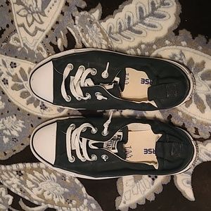 Converse low top, size 9, black